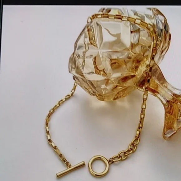 Gold Minimalist Link Chain Circle Toggle Necklace - Picture 4 of 4